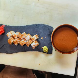 Smoky roll + Miso supa