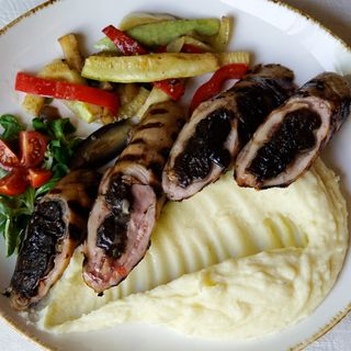 Pileći batak sa suvim šljivama