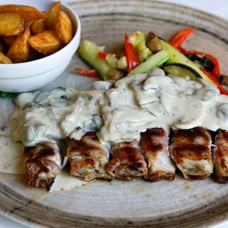 File ražnjić u sosu od pečuraka