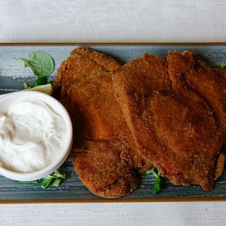 Pohovane paprike punjene feta sirom