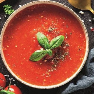 Paradajz corba sa pancetom i kukuruzom