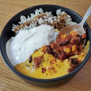 Chili con carne + cheddar