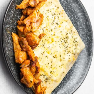 Palačinka sa piletinom, pavlakom i kačkavaljem