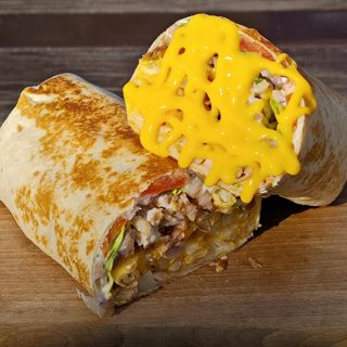 Čedar giros tortilja