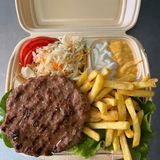 Obrok sa Gurmanskom pljjeskavicom