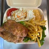 Obrok sa pohovanom piletinom