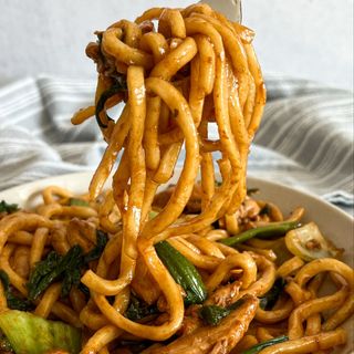 Pržene špagete teleće