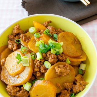 Svinjetina sa krompirom u soja sosu