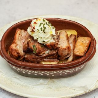 Dimljena svinjska rebra