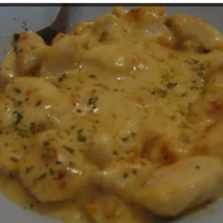 Pileci file u ajvar sosu na pireu