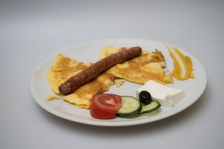 Omlet sa domaćom viršlom