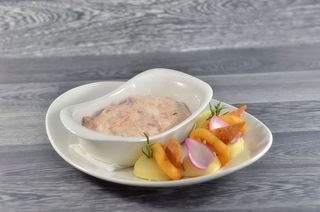 Cepkano dimljeno meso u ren sosu