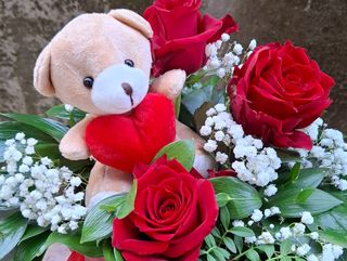 Crvene ruže sa medom