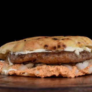 AKCIJA Dupla pljeskavica sa kačkavaljem + Pomfrit