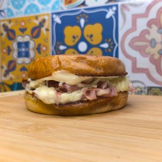 BOURDAIN SENDVIČ mali