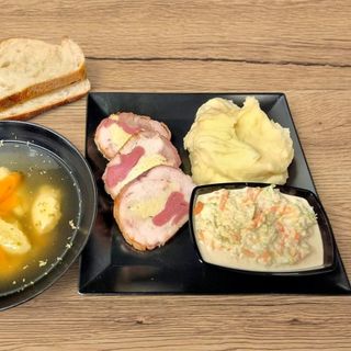 KOMPLET OBROK - rolovana piletina i supa