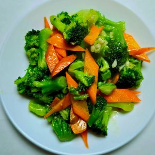 53.Fried brocoli with garlic and rice 500g