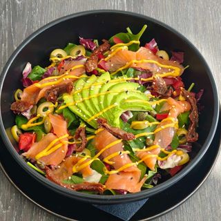 Losos salata