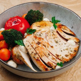 Chicken breast with baked vegetables
