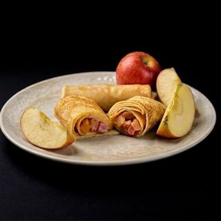 Pancakes with apple and cinnamon