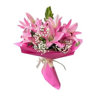 Orijentalni ljiljan i ruže