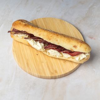 Čobanski somun sa pršutom i sirom