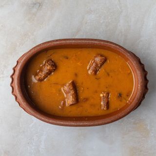 Čorbast pasulj sa kobasicom