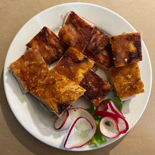 Praseće pečenje sa kostima 1kg