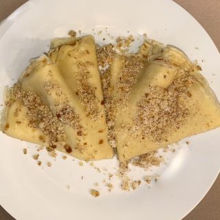 Palačinke sa orasima i šećerom