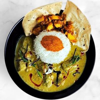 Tuna curry sa basmati pirinčem