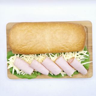 Sendvič sa pečenicom