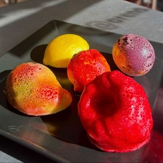 Realistični voćni kolači