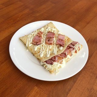 Palačinka sa slaninom i kačkavaljem