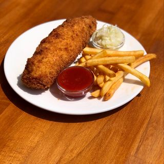 Pileća karađorđeva sa dimljenim vratom i kačkavaljem