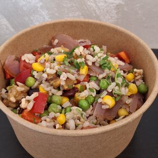 Salata sa dimljenom tunjevinom