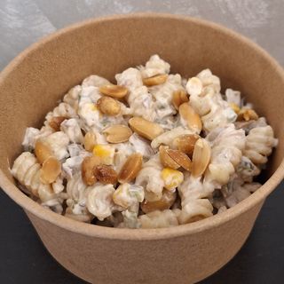 Salata sa pastom i tunjevinom