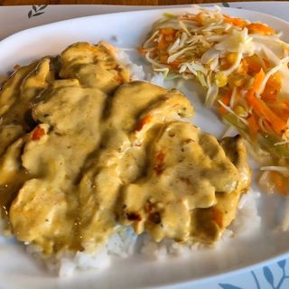 Piletina u kari sosu