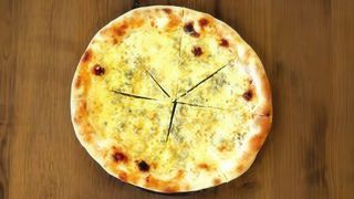 Pizza Quatro formagio mala 32cm