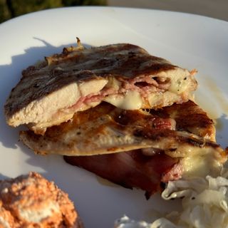 Punjeno pileće meso