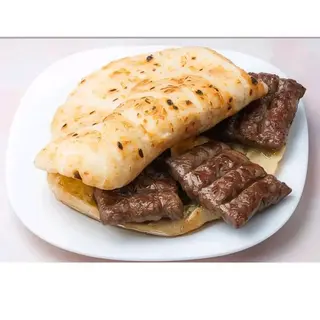 Mala Banjaluka + sos + talasasti pomfrit čips + koka kola limenka 