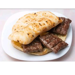 Velika Banjaluka + sos + talasasti pomfrit čips + koka kola limenka 