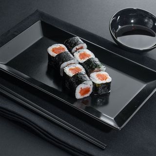 Salmon Hosomaki sushi