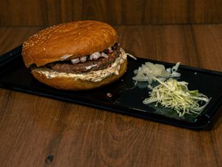 Ljuta pljeskavica 300g