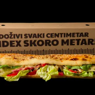 Index sendvič skoro metar sa dimljenim vratom
