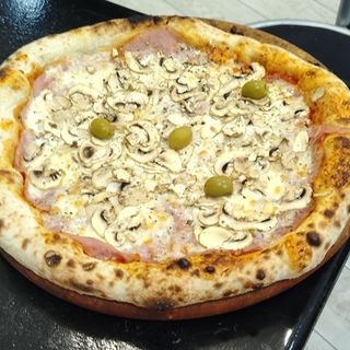 Capricciosa pizza 33cm