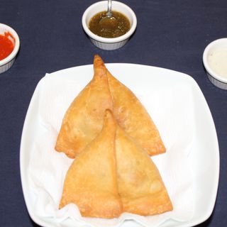 SAMOSA with CHUTNEY