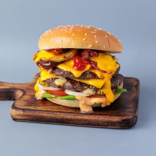 Triple Rojal burger