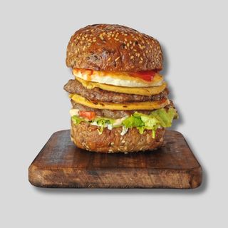 Triple proteinski low carb burger