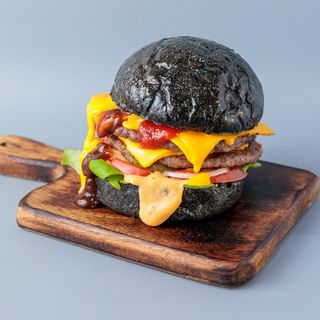 Triple Blek Džek burger