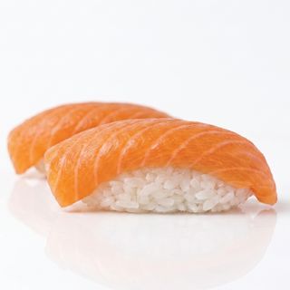 Sushi losos nigiri